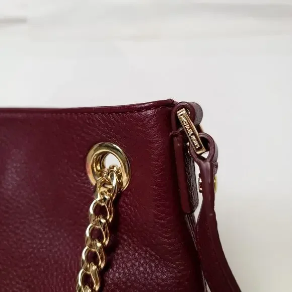 Michael Kors Purse Jet Set Tote Bag Burgundy with Gold Chain​ - Picture 4 of 11